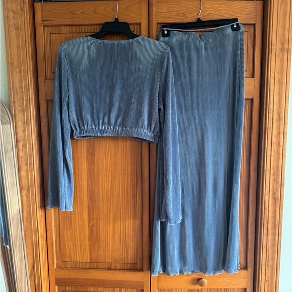 2 piece set - Picture 3 of 11